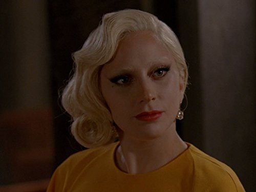 Lady Gaga در صحنه سریال تلویزیونی داستان ترسناک آمریکایی