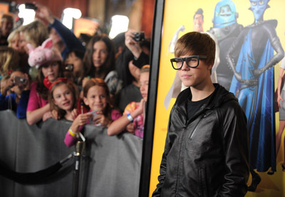 Justin Bieber در صحنه فیلم سینمایی مگامایند