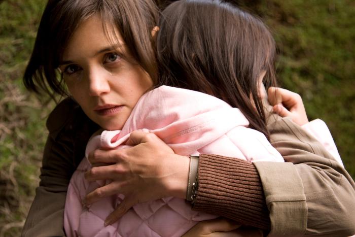 بـِیلی مَدیسـِن در صحنه فیلم سینمایی از تنهایی نترس به همراه Katie Holmes