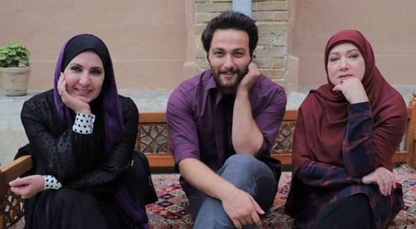 فاطمه گودرزی در صحنه سریال تلویزیونی شرم به همراه فریبا متخصص و میلاد میرزایی