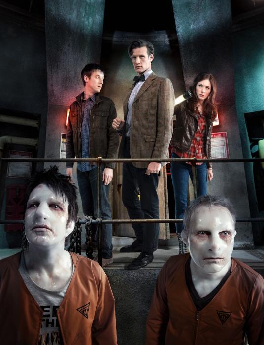 Mark Bonnar در صحنه سریال تلویزیونی Doctor Who به همراه Arthur Darvill، Matt Smith، کارن گیلان و Marshall Lancaster