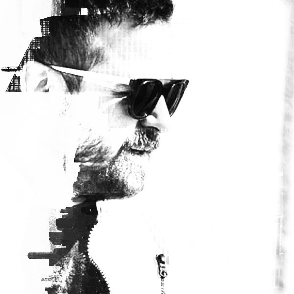 تصویری شخصی از هومن سیدی، بازیگر و کارگردان سینما و تلویزیون