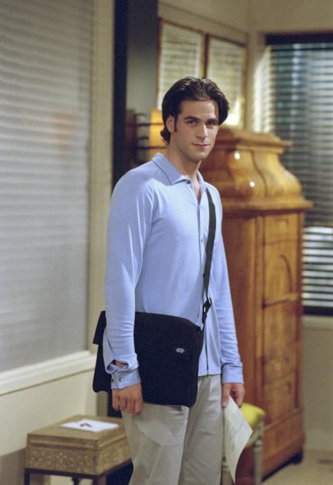 Eddie Cahill در صحنه سریال تلویزیونی دوستان