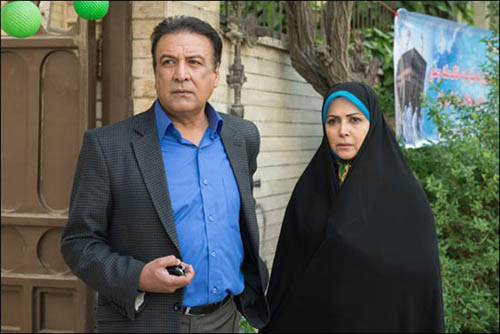 کمند امیرسلیمانی در صحنه سریال تلویزیونی فاخته به همراه عبدالرضا اکبری