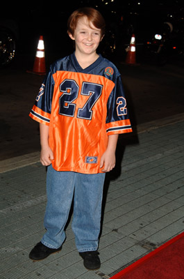 Dylan Cash در صحنه فیلم سینمایی سر به راه باش