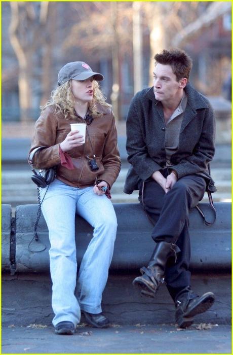 Kirsten Sheridan در صحنه فیلم سینمایی آگوست راش به همراه Jonathan Rhys Meyers