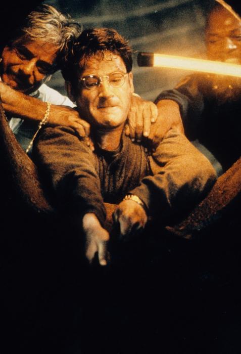 جانکارلو جانینی در صحنه فیلم سینمایی حشرات جهنمی به همراه Jeremy Northam