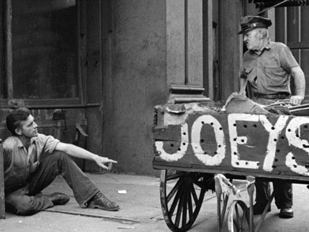 Ray Salyer در صحنه فیلم سینمایی On the Bowery به همراه Frank Matthews