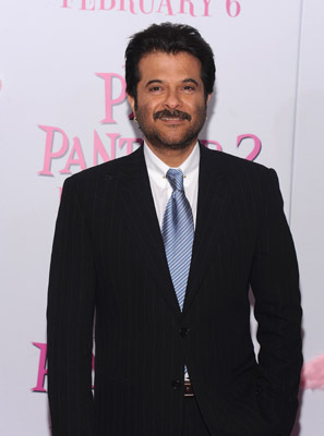 Anil Kapoor در صحنه فیلم سینمایی The Pink Panther 2