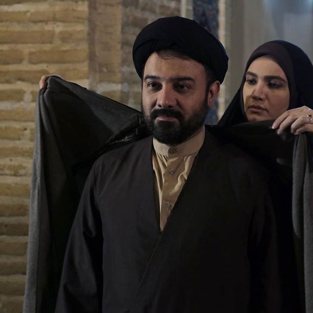 متین ستوده در صحنه سریال تلویزیونی سر دلبران به همراه برزو ارجمند