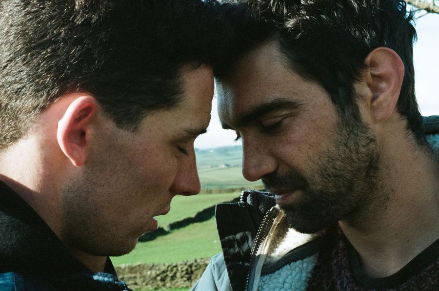 Alec Secareanu در صحنه فیلم سینمایی God's Own Country به همراه Josh O'Connor