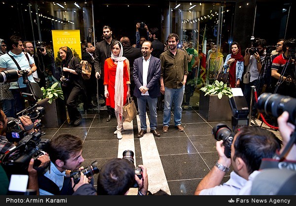 ترانه علیدوستی در نشست خبری فیلم سینمایی فروشنده به همراه سید‌شهاب حسینی و اصغر فرهادی