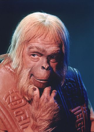 Maurice Evans در صحنه فیلم سینمایی سیاره ی میمون ها