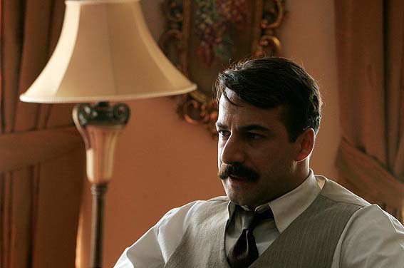  سریال تلویزیونی سرزمین مادری به کارگردانی کمال تبریزی