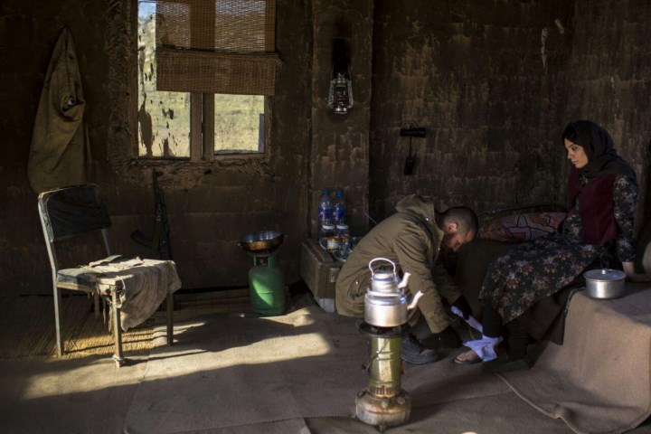  فیلم سینمایی اینجا کسی نمی‌میرد به کارگردانی حسین کندری