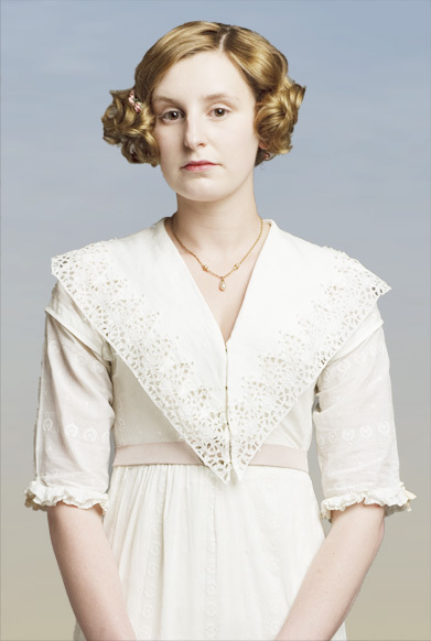 Laura Carmichael در صحنه سریال تلویزیونی دانتون ابی