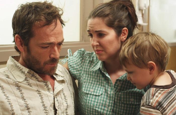 Luke Perry در صحنه فیلم سینمایی Red Wing