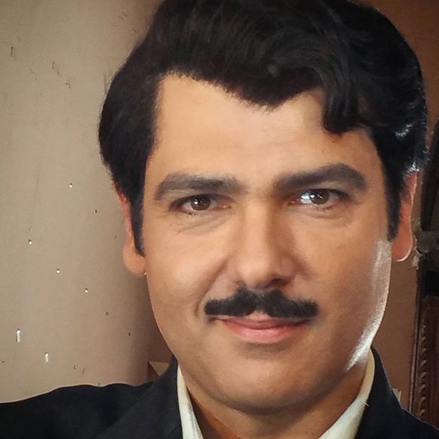 تصویری شخصی از کوروش تهامی، بازیگر سینما و تلویزیون