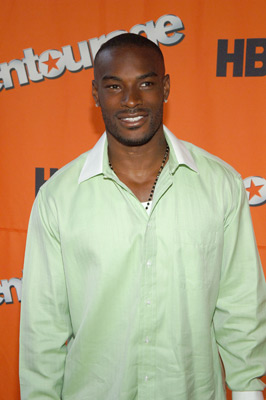 Tyson Beckford در صحنه سریال تلویزیونی همراهان