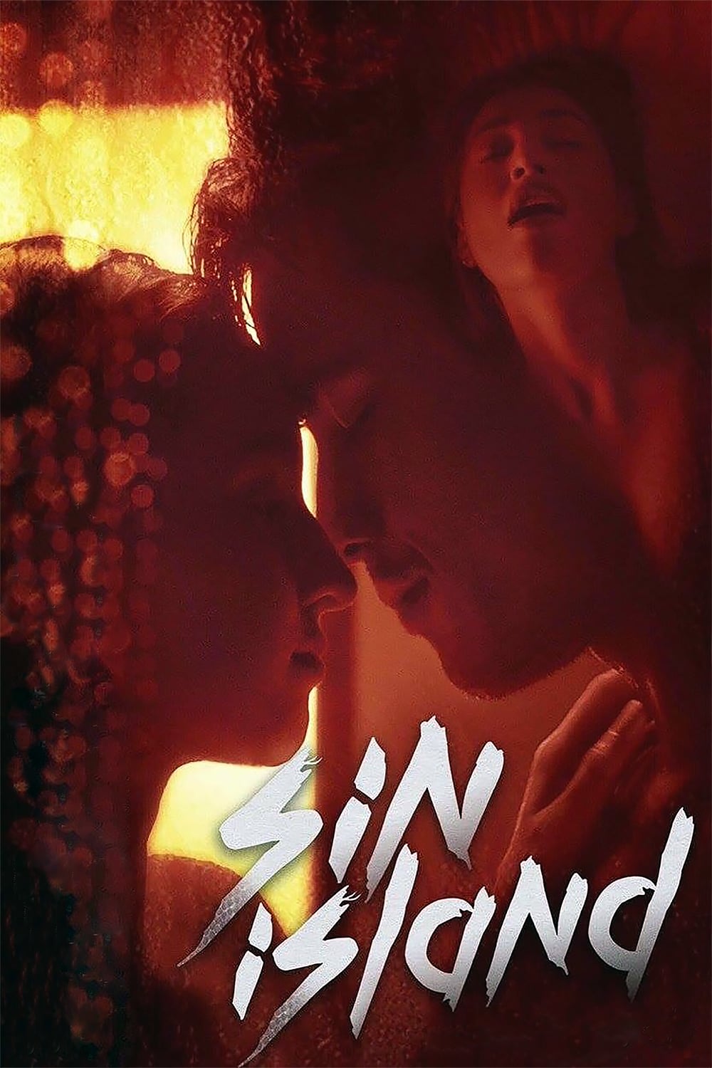 Xian Lim در صحنه فیلم سینمایی Sin Island به همراه Coleen Garcia و Nathalie Hart