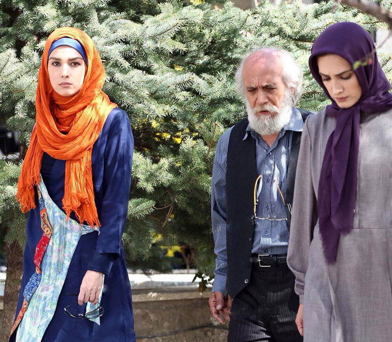 مینا ساداتی در پشت صحنه سریال تلویزیونی تنهایی لیلا