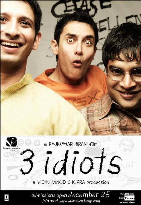 Madhavan در صحنه فیلم سینمایی سه احمق به همراه عامر خان و Sharman Joshi