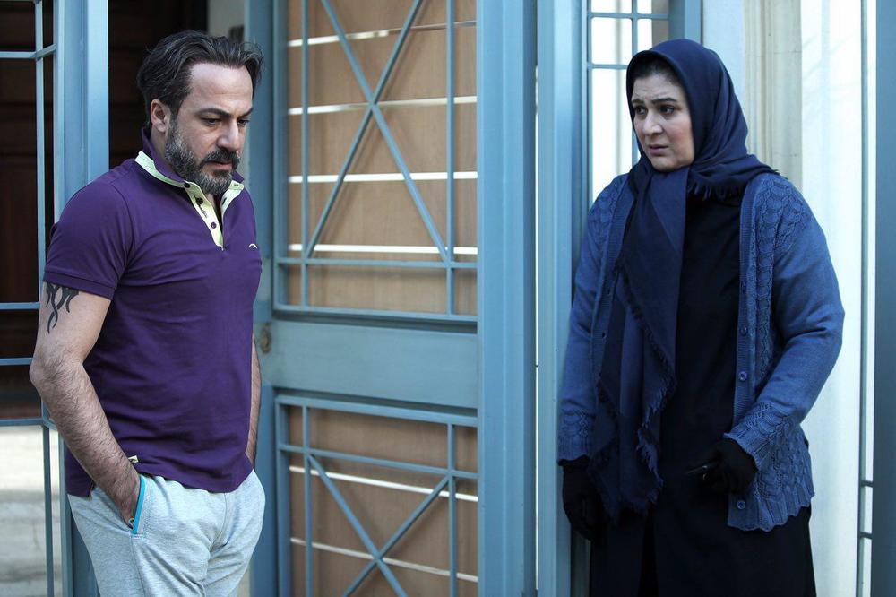 امیر آقایی در صحنه فیلم سینمایی فصل نرگس به همراه ریما رامین‌فر