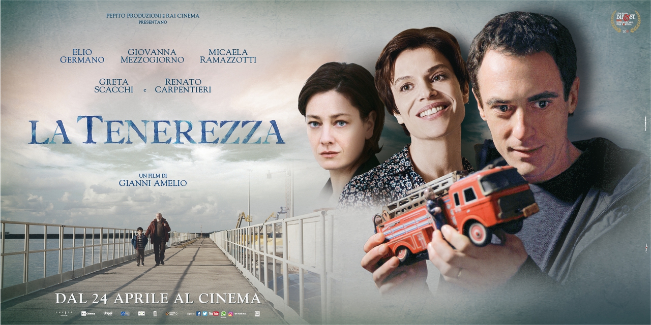 Giovanna Mezzogiorno در صحنه فیلم سینمایی Tenerezza: Holding Hands به همراه Micaela Ramazzotti و Elio Germano