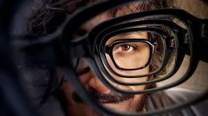  فیلم سینمایی مرد عینکی به کارگردانی کریم امینی