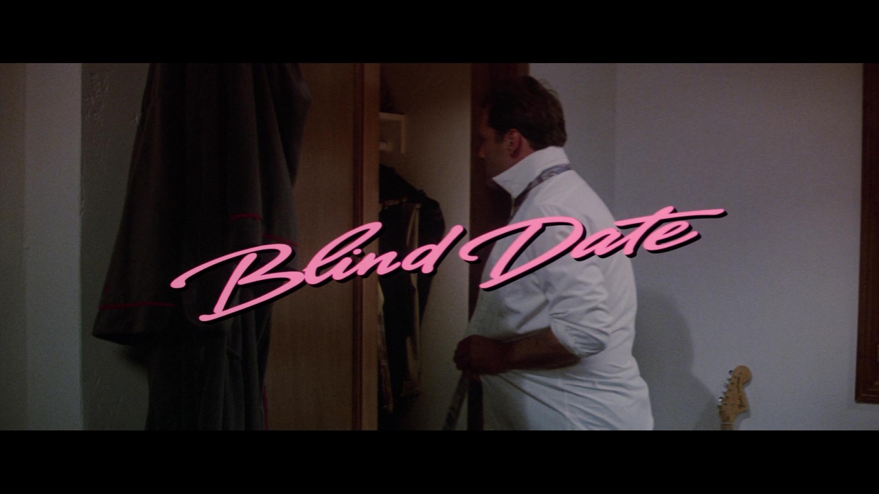 بروس ویلیس در صحنه فیلم سینمایی Blind Date