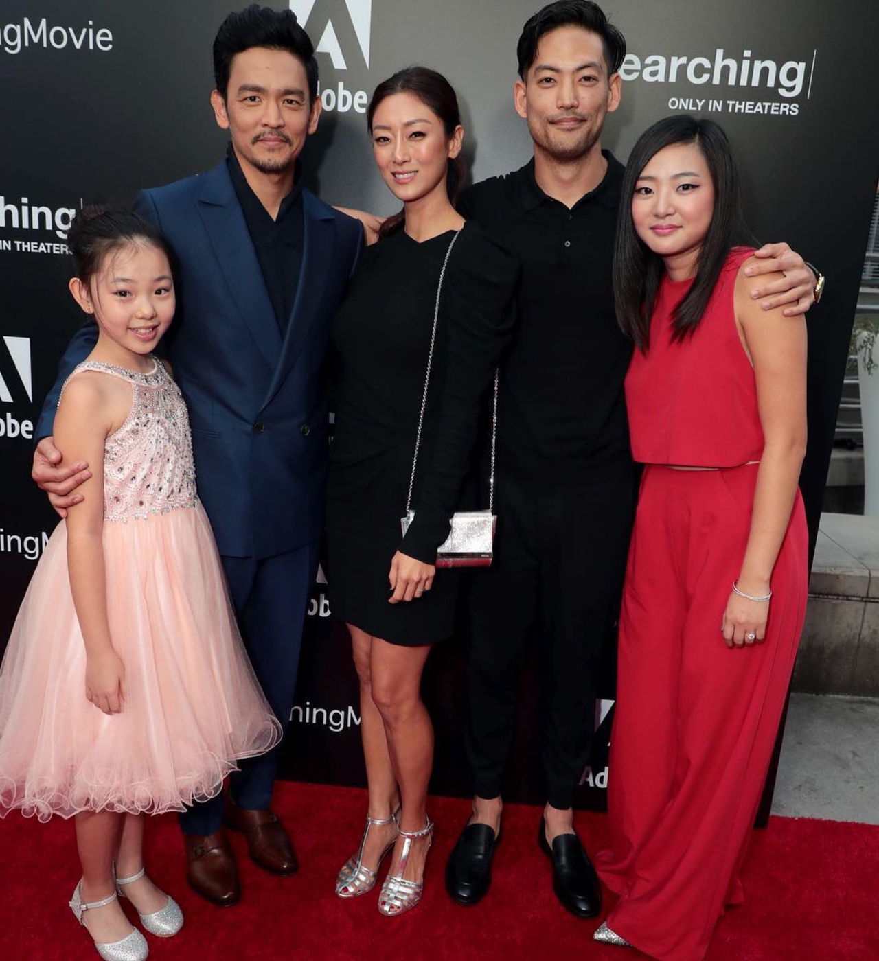 جان چو در صحنه فیلم سینمایی Searching به همراه Sara Sohn، Megan Liu، Michelle La و Joseph Lee