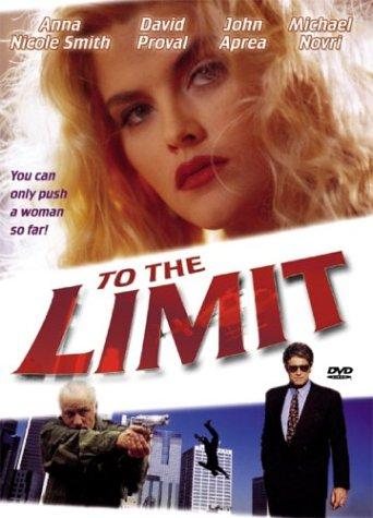 Anna Nicole Smith در صحنه فیلم سینمایی To the Limit