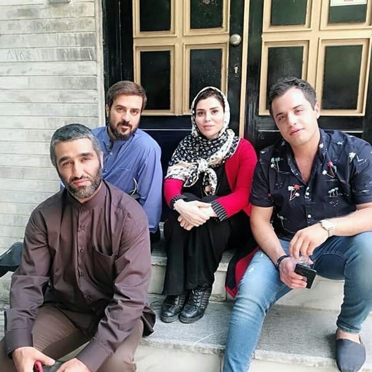 پژمان جمشیدی در پشت صحنه فیلم سینمایی دینامیت به همراه احمد مهران‌فر