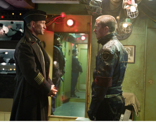 Ivan G'Vera در صحنه فیلم سینمایی نابودگر: رستگاری به همراه کریستین بیل