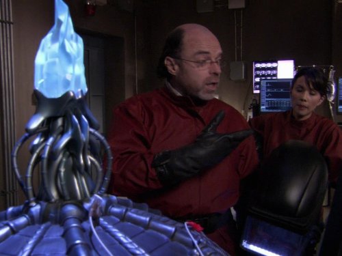 Bill Dow در صحنه سریال تلویزیونی دروازه ستارگان اس جی-۱