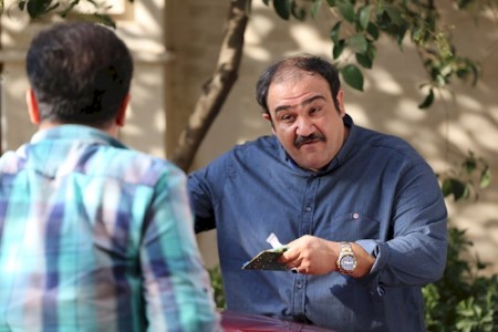 مهران غفوریان در صحنه سریال تلویزیونی همسایه‌ها