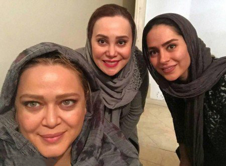 سمانه پاکدل در پشت صحنه سریال تلویزیونی همسایه‌ها به همراه بهاره رهنما و آرام جعفری