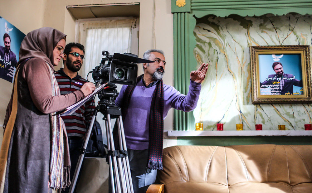 پشت صحنه سریال تلویزیونی غیر علنی به کارگردانی مهرداد خوشبخت