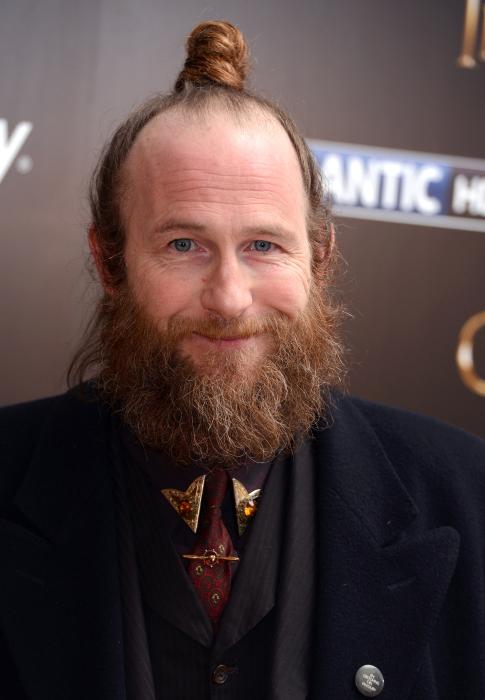 Paul Kaye در صحنه سریال تلویزیونی بازی تاج و تخت