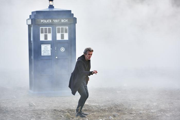 Peter Capaldi در صحنه سریال تلویزیونی Doctor Who