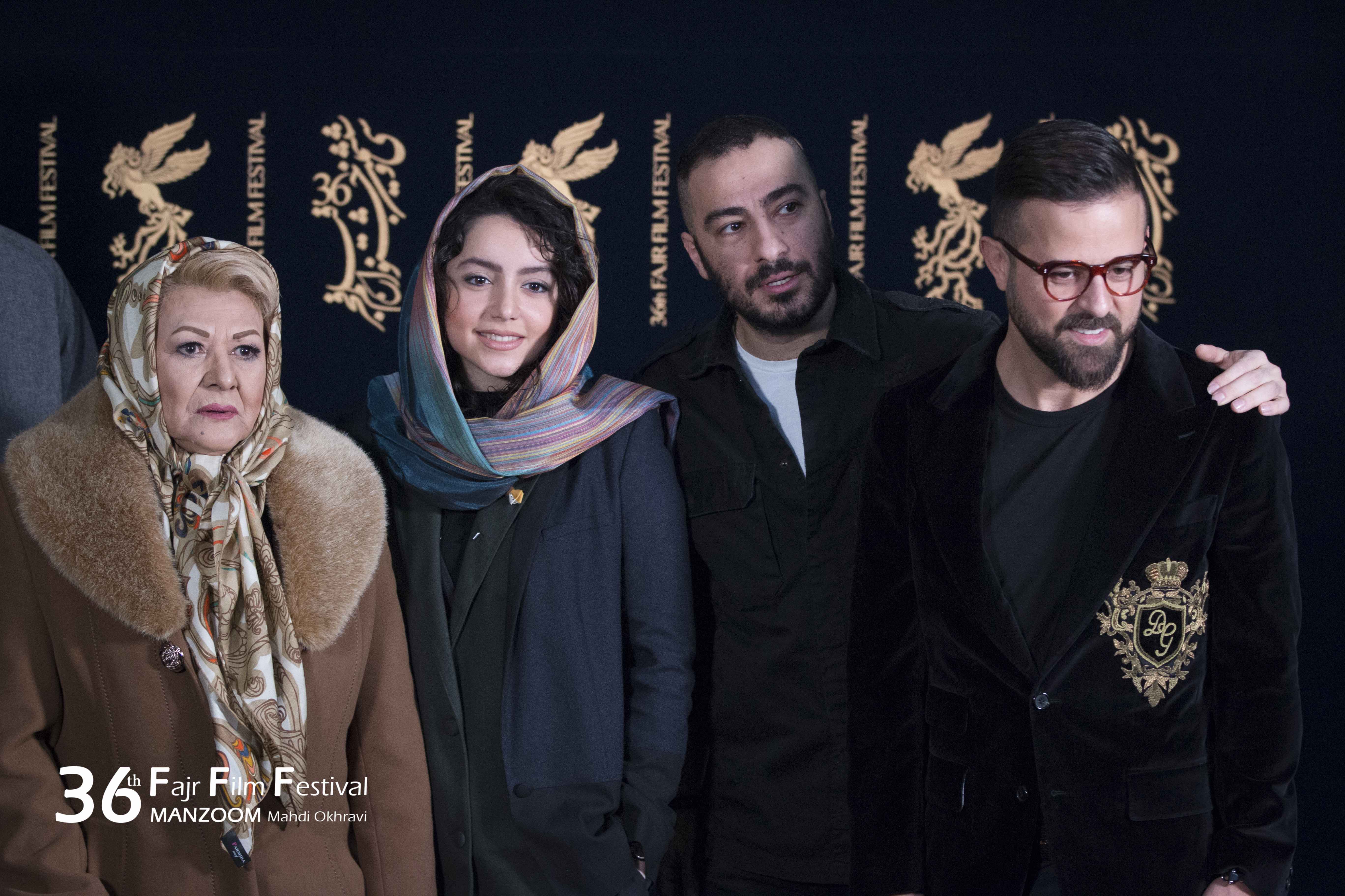 نوید محمدزاده در جشنواره فیلم سینمایی مغزهای کوچک زنگ زده به همراه لادن ژاوه وند، نازنین بیاتی و هومن سیدی