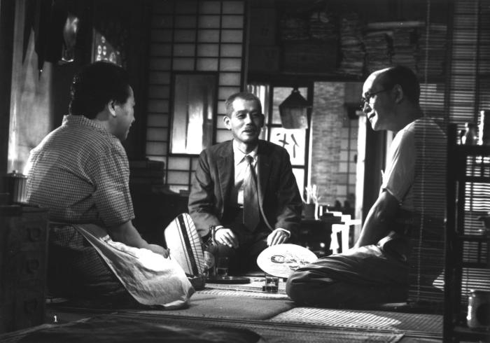Chishû Ryû در صحنه فیلم سینمایی داستان توکیو