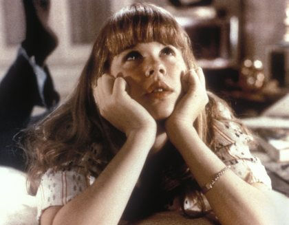 لیندا بلر در صحنه فیلم سینمایی جن گیر