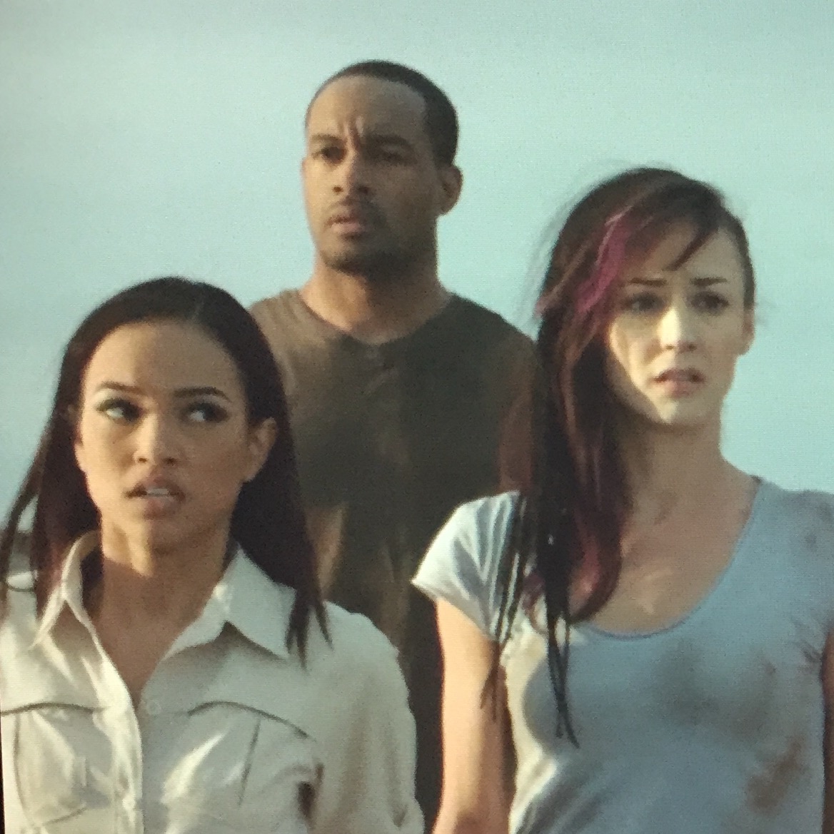 Dawn Hamil در صحنه فیلم سینمایی 3-Headed Shark Attack به همراه Karrueche Tran و Rico Ball