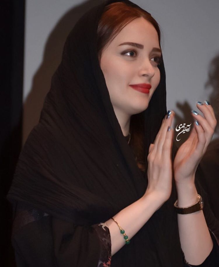 تصویری شخصی از بهنوش طباطبایی، بازیگر و مجری طرح سینما و تلویزیون