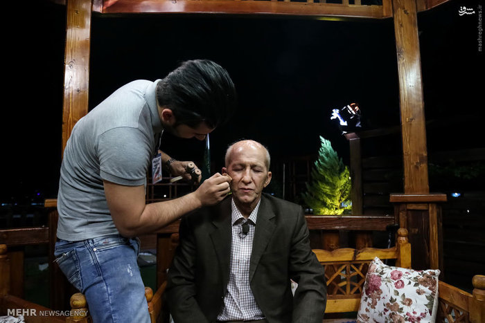 پشت صحنه برنامه تلویزیونی ماه نشان به کارگردانی 