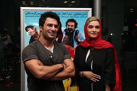 یوسف تیموری در اکران افتتاحیه فیلم سینمایی تپلی و من به همراه میترا حجار