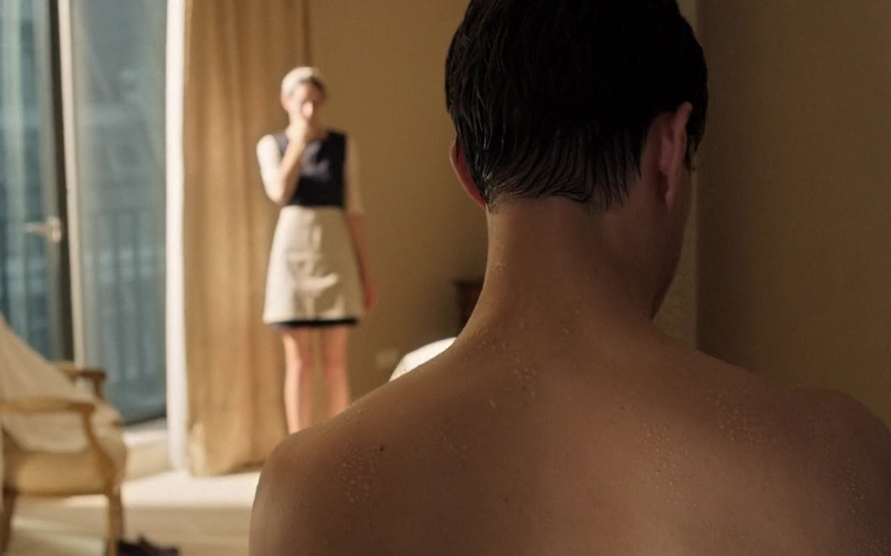 Clemens Schick در صحنه فیلم سینمایی Hotel Desire به همراه Saralisa Volm