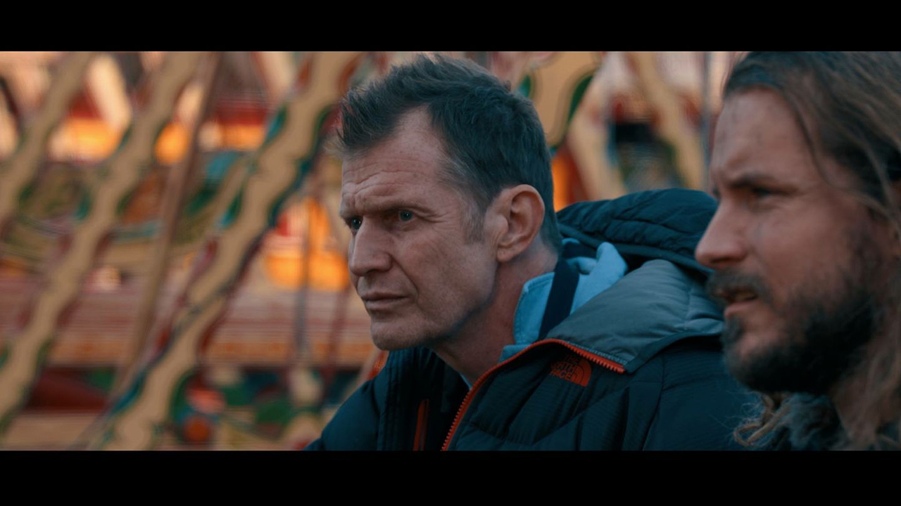 جیسون فلمینگ در صحنه فیلم سینمایی Homeless Ashes به همراه Marc Zammit