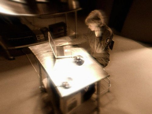 Amanda Tapping در صحنه سریال تلویزیونی دروازه ستارگان اس جی-۱